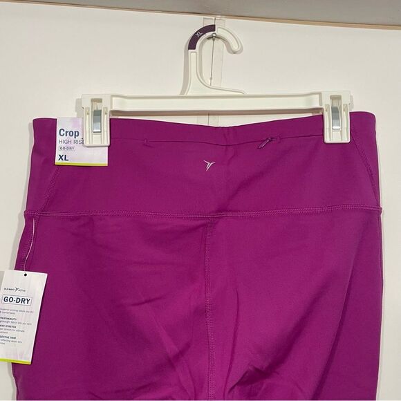 NWT Old Navy Magenta Mesh Panel Cropped Leggings - Picture 3 of 6